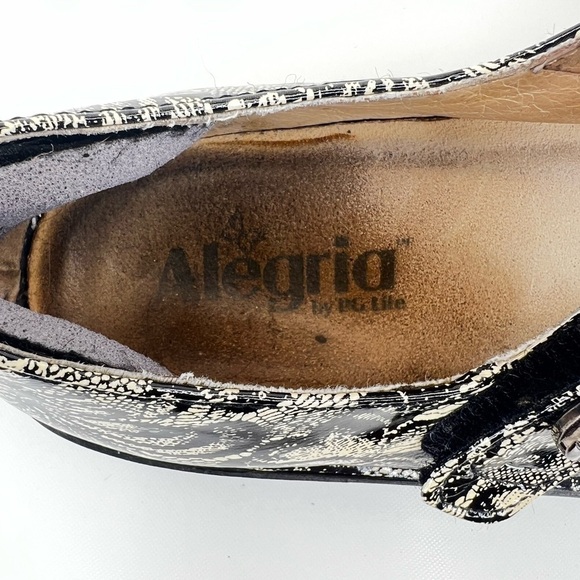 Alegria Paloma Women's Black & Beige Lace Mary Jane Shoes - Picture 8 of 16
